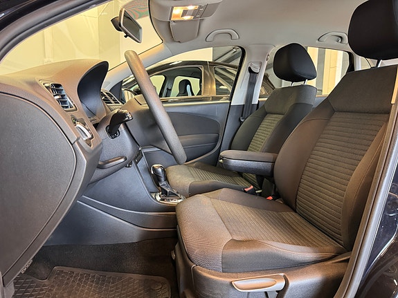 Volkswagen Polo 9 of 29