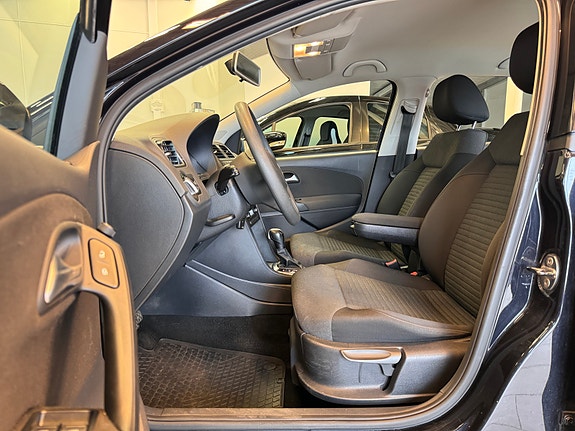 Volkswagen Polo 8 of 29
