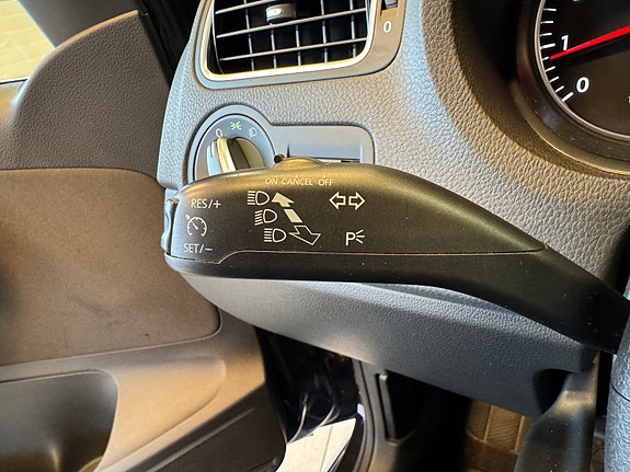 Volkswagen Polo 14 of 29