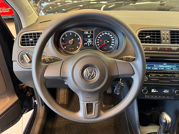 Volkswagen Polo 15 of 29