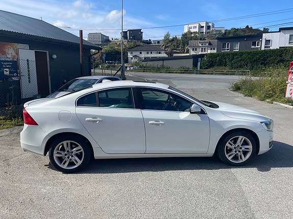 Volvo S60 4 of 25