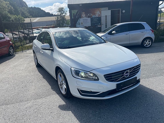 Volvo S60 3 of 25