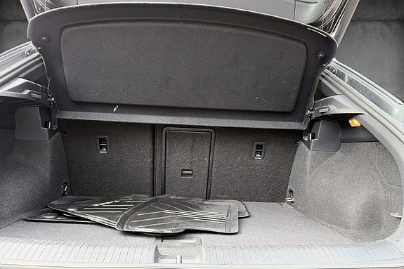 Volkswagen T-Roc 19 of 20