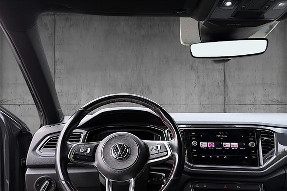 Volkswagen T-Roc 11 of 20