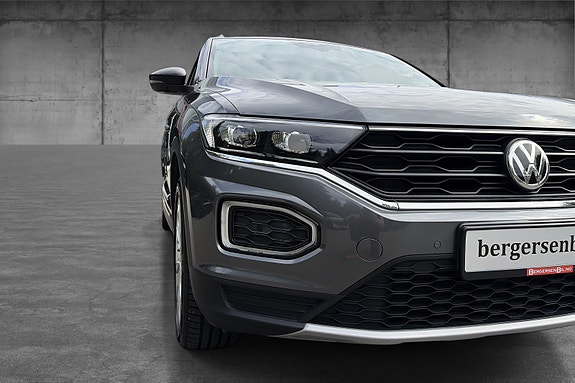 Volkswagen T-Roc 9 of 20