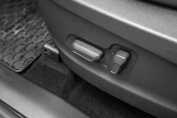 Maxus Euniq 5 13 of 26