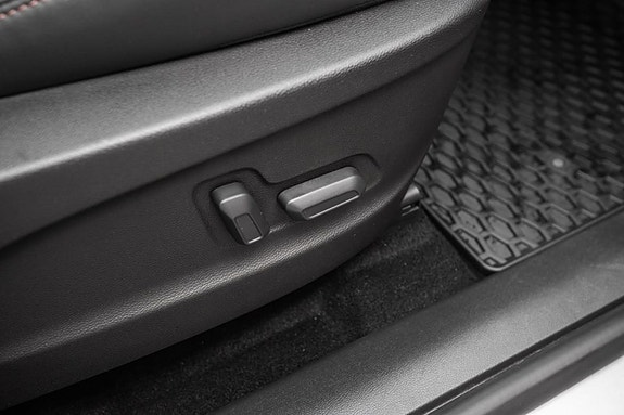 Maxus Euniq 5 16 of 26