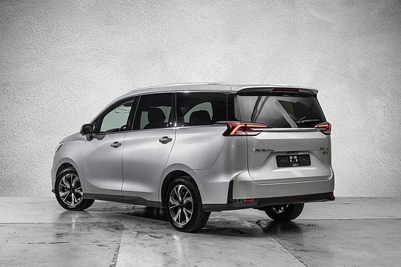 Maxus Euniq 5 2 of 26