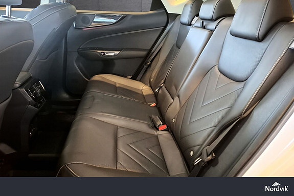 Lexus NX450h 18 of 22