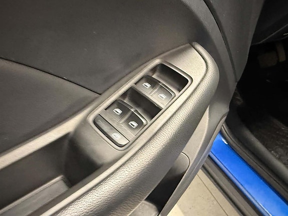 MG ZS EV 10 of 21
