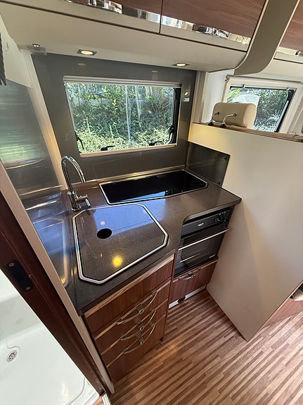 Adria Matrix 670 SL | AUT | 4250KG | 13 of 15