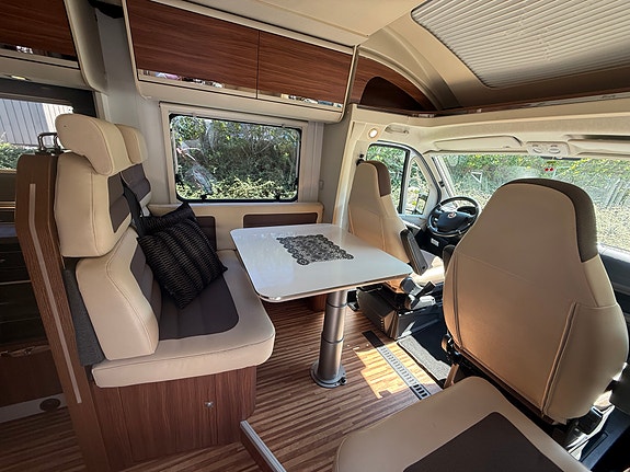 Adria Matrix 670 SL | AUT | 4250KG | 8 of 15