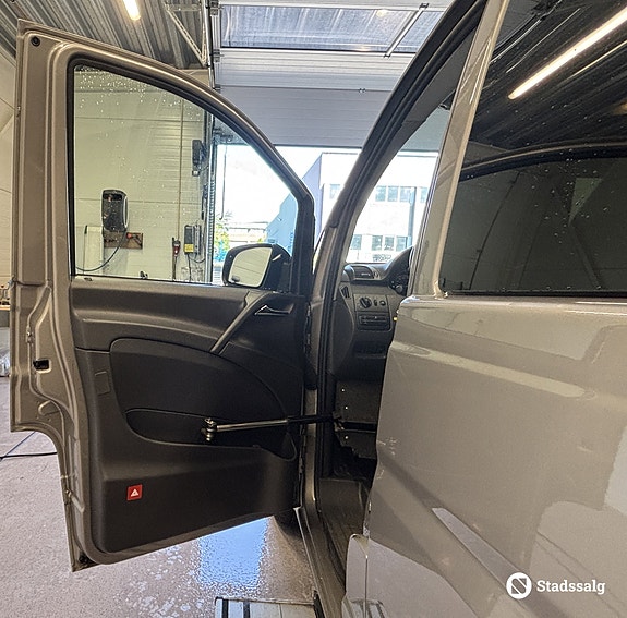 Mercedes-Benz Vito 113 9 of 10