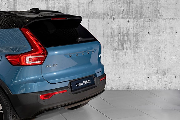 Volvo XC40 6 of 29