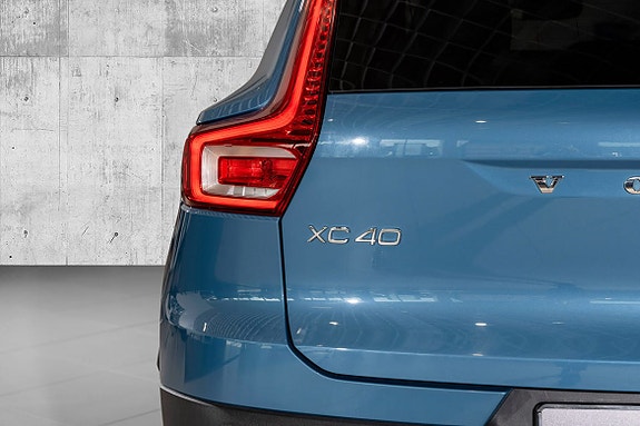 Volvo XC40 8 of 29