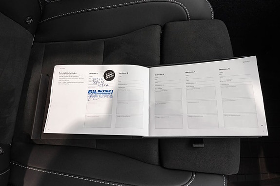 Volvo XC40 29 of 29
