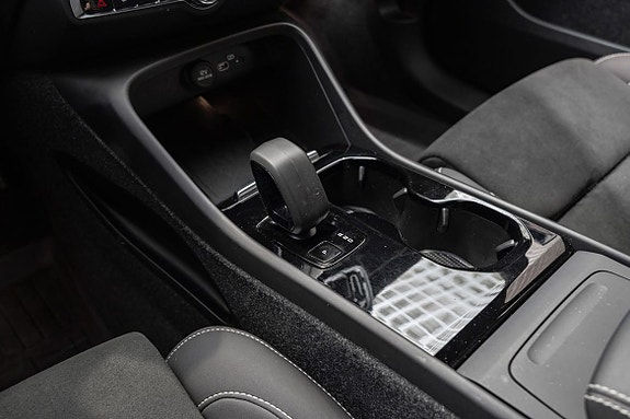 Volvo XC40 14 of 29