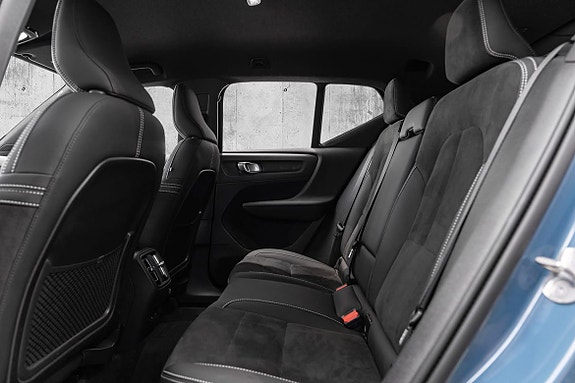 Volvo XC40 15 of 29