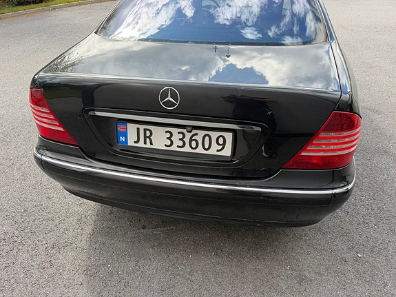 Mercedes-Benz S320 3 of 13