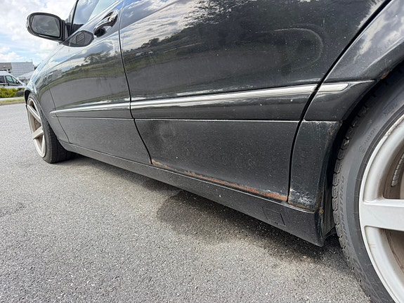 Mercedes-Benz S320 7 of 13