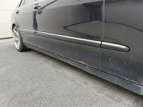 Mercedes-Benz S320 5 of 13