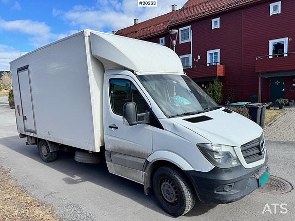 Mercedes-Benz SPRINTER 4 of 30