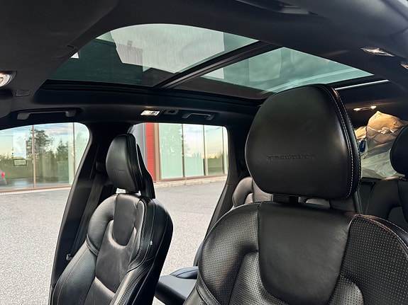 Volvo XC90 20 of 30