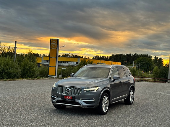 Volvo XC90 17 of 30