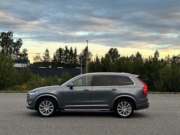 Volvo XC90 8 of 30