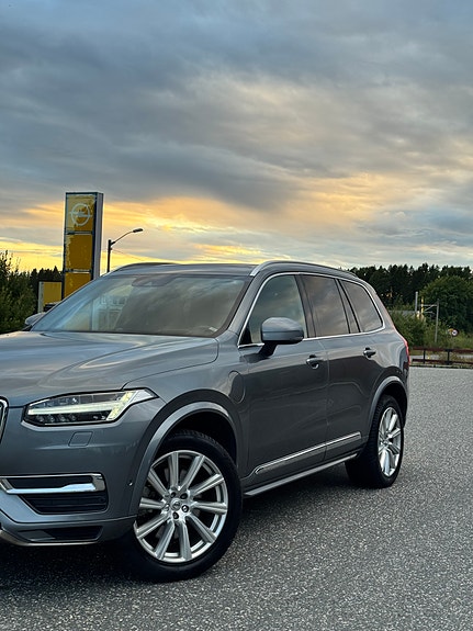 Volvo XC90 6 of 30