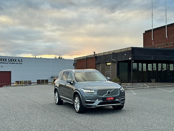 Volvo XC90 15 of 30