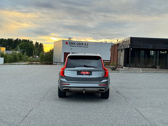 Volvo XC90 11 of 30