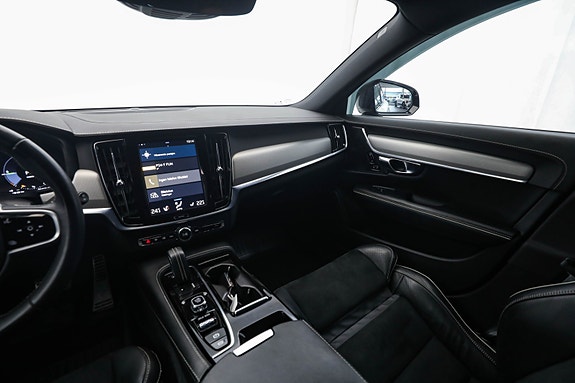 Volvo V90 16 of 30