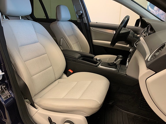 Mercedes-Benz C220 d 12 of 30