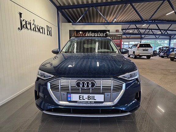 Audi e-tron 7 of 30