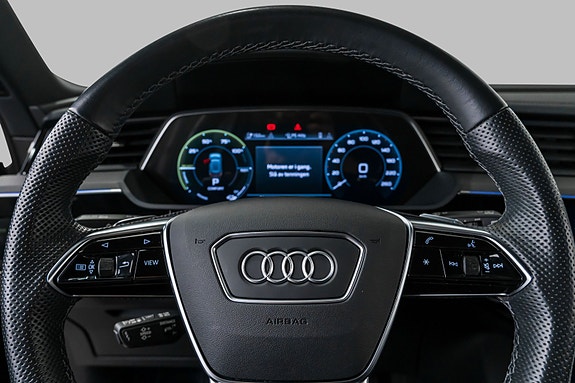 Audi e-tron 15 of 29