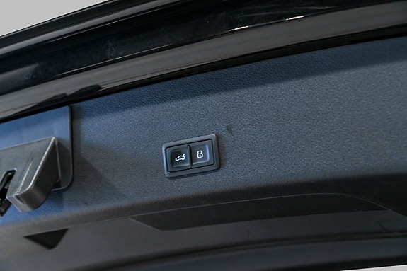 Audi e-tron 23 of 29