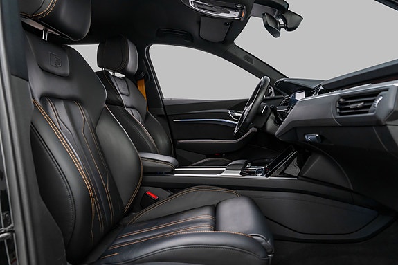 Audi e-tron 25 of 29