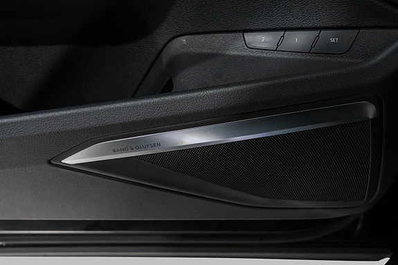 Audi e-tron 16 of 29