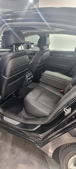 BMW 730d 6 of 13