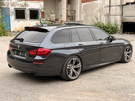 BMW M550d 9 of 30