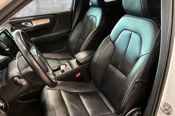 Volvo XC40 10 of 24