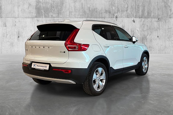 Volvo XC40 5 of 24