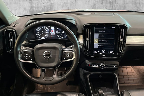 Volvo XC40 12 of 24