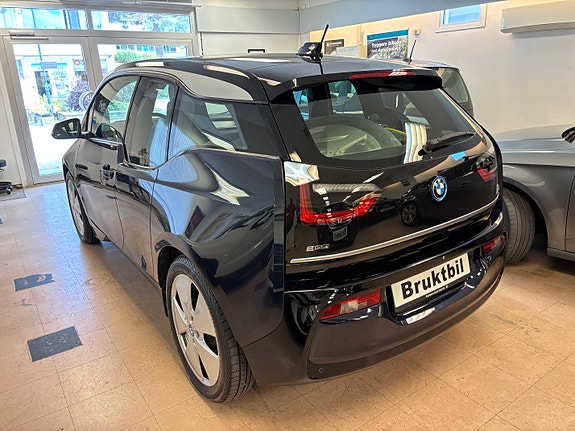 BMW i3 10 of 30