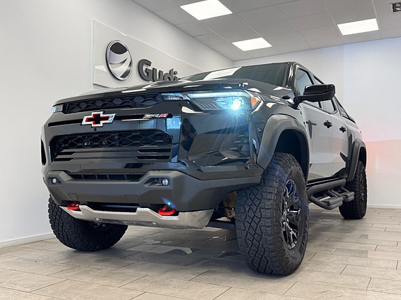 Chevrolet Colorado 3 of 30