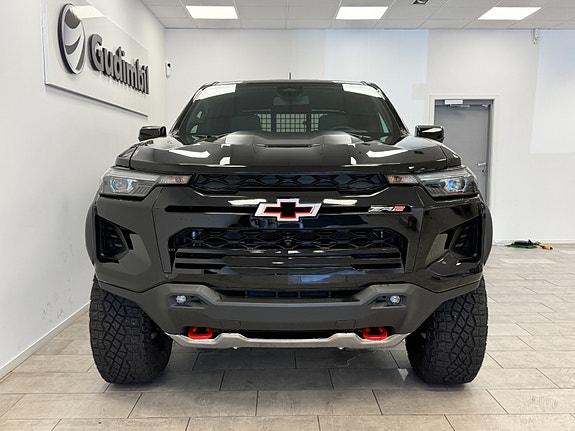 Chevrolet Colorado 2 of 30