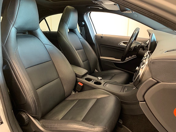 Mercedes-Benz A180 16 of 30