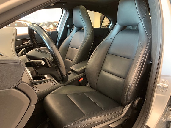 Mercedes-Benz A180 15 of 30