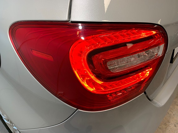 Mercedes-Benz A180 13 of 30